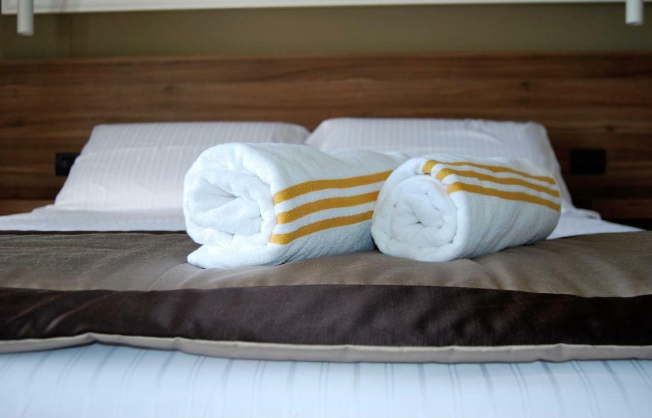 Toledo Relais Exclusive Rooms - By Pera Rooms Collection Nápoles Exterior foto